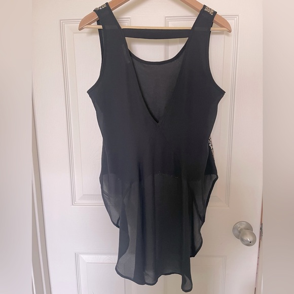A’gaci Gold Sequin Sheer Black Sleeveless Drop Tail Blouse - Picture 3 of 7